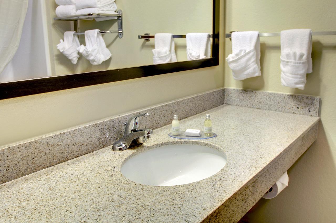Cobblestone Inn And Suites - Eaton Luaran gambar